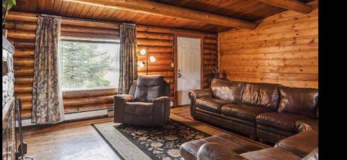 College House | Chena River Roadhouse Full House