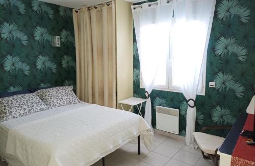 Camplong-d'Aude House | Cher Micheée et Bernard