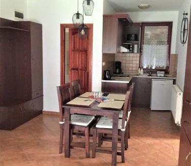 Sarvar Apartment | Cherry Apartmanház