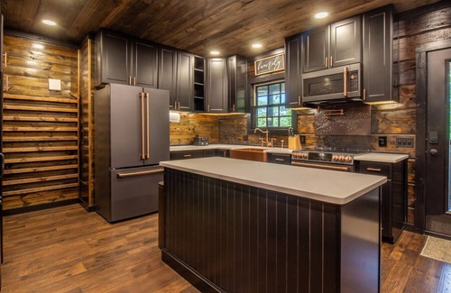Kingston House | Cherry Blossom Cabin