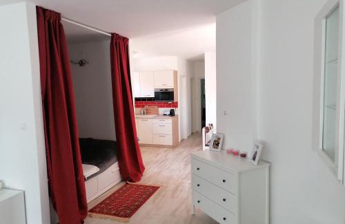 Balatonszemes House | Cherry Tree Cottage, Balatonszemes