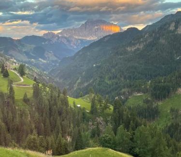 Livinallongo del Col di Lana Ski Chalet | Cherz Romantic House