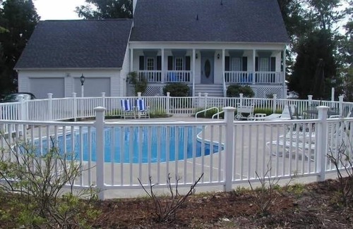 North Cottage | Chesapeake Bay Cottage, Private Pool, Pier and Kayaks
