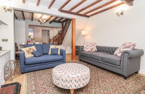 Driffield House | Chestnut Cottage