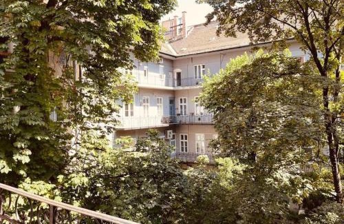 Krisztinavaros Apartment | Chestnut Home - a charming and warm feel place