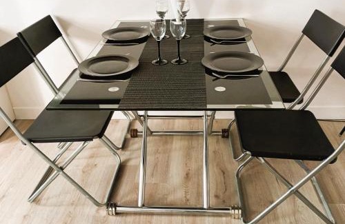Tours Apartment | Chez Auguste - T2 spacieux - wifi - tv