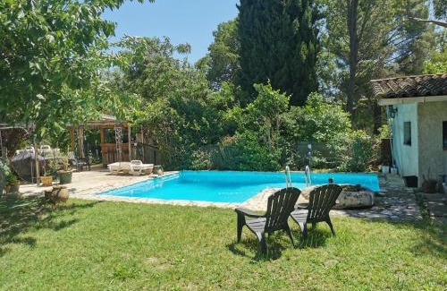 Villeneuve-les-Avignon Bed & Breakfast | Chez Babeth
