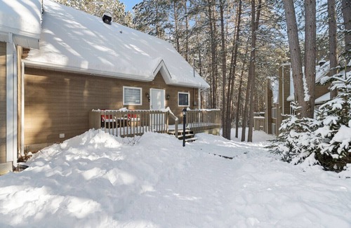 Mont-Tremblant Condo | Chez Dodo Chalet Tremblant 3 Bdr with fireplace
