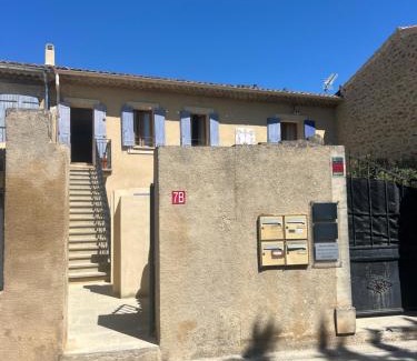 Lauris Apartment | Chez Dragos centre ville Lauris