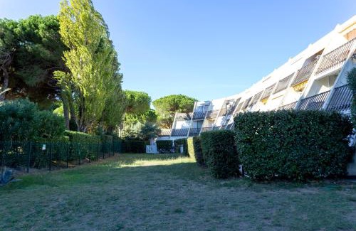 La Petite Motte Apartment | Chez Erika - Magnifique T2 climatisé avec parking privé à quelques mètres des plages