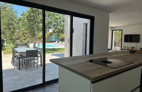 Salles-d'Aude Villa | Chez Madame Paulette Villa with swimming pool and spa 15 minutes from the sea