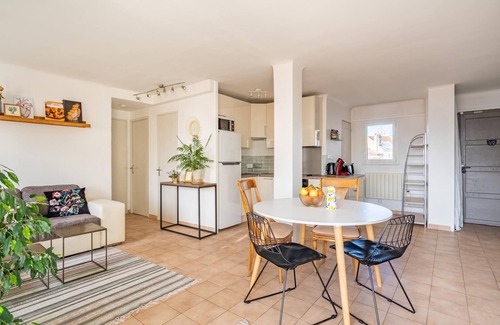 5th Arrondissement Apartment | 'Chez Simone' Bright and cosy apartment in Marseille