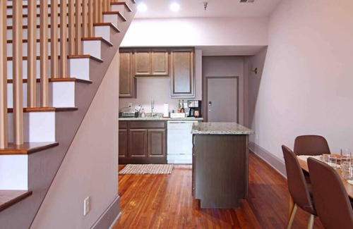 Wilmington Historic District Apartment | Chez Vous - Historic Downtown Loft