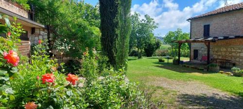 Castelnuovo Berardenga Apartment | CHIANTI - Lovely Cottage with Parking & Garden!