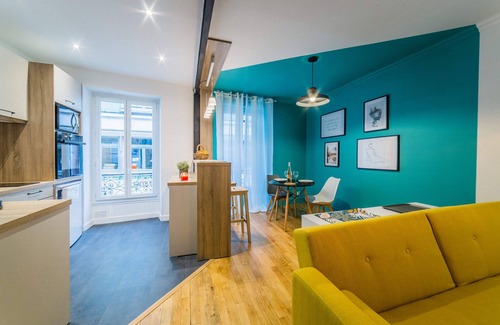 Brive-la-Gaillarde Apartment | Chic 1 Bedroom Apartment