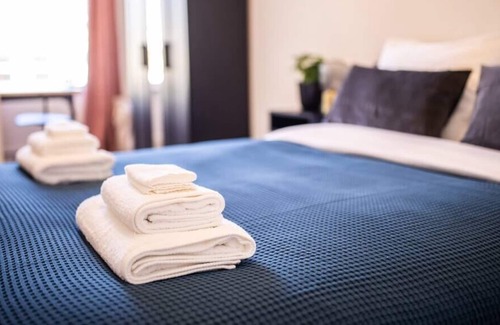 Delfshaven Apartment | Chic 1 Bedroom Serviced Apartment 54m2 -NB304C-