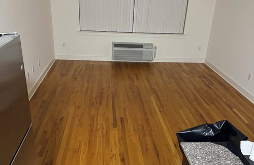 Constable Hook Apartment | Chic 1-bedroom with fitness room, WiFi in cool Bayonne.