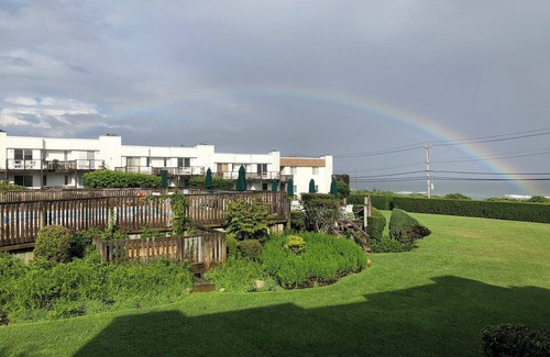 Montauk Condo | Chic 1 BR Condo with just steps to the beach & with Ocean Views in Montauk