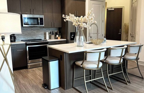 Midtown Apartment | Chic 1100 SQ FT 1 Bedroom Midtown ATL