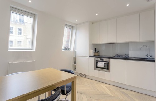 Courtfield Apartment | Chic 1BD Flat in the Heart of South Kensington