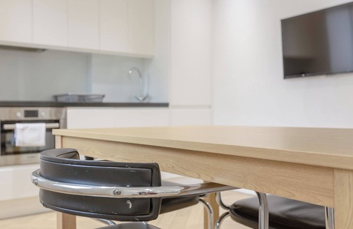 Courtfield Apartment | Chic 1BD Flat in the Heart of South Kensington