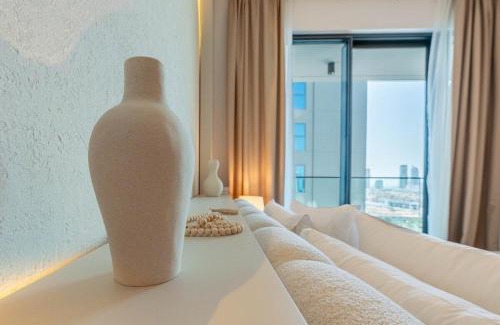 Jumeirah Village Circle Apartment | Chic 1BDR - Sunset Views - Designer's Choice - Huge Corner Balcony - New Building - Heart of JVC