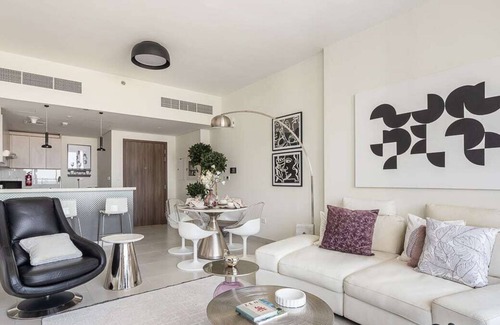 Bur Dubai Apartment | Chic 1BR Apartment in 1 Residences - Near Metro!