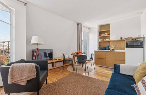 Enfants-Rouges Apartment | Chic 1BR in the Heart of Le Marais - Bretagne