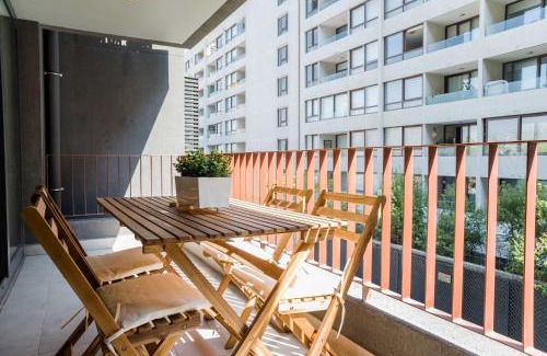 Apoquindo Apartment | Chic 1BR Oasis for 3 in Lively Las Condes