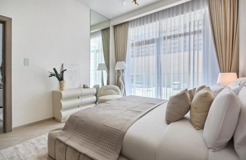 Jumeirah Village Circle Apartment | Chic-1broxford Terrace 2 Luxuriously Furnished