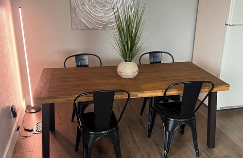 Northwest Boise City Apartment | Chic 2-bedroom, 1-bath, private-entrance loft in charming Boise
