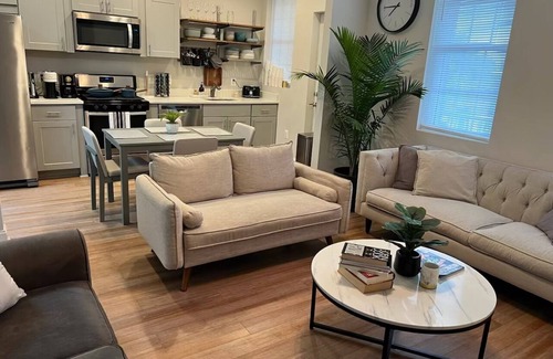 Brentwood Apartment | Chic 2-bedroom apartment with WiFi, AC in vibrant Washington, DC near Metro