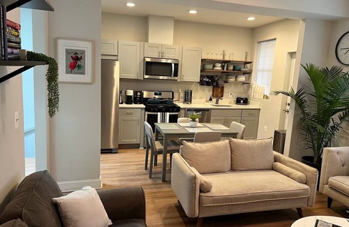 Brentwood Apartment | Chic 2-bedroom apartment with WiFi, AC in vibrant Washington, DC near Metro