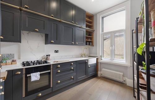 Clapham House | Chic 2BR/2BA - Clapham Common