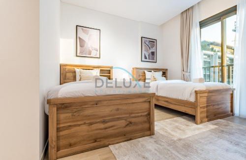 Al Wasl Apartment | Chic 2BR in Central Park Building 1, Al Wasl by Deluxe Holiday Homes
