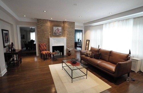 South Shore House | Chic 3-bedroom building with fitness room and AC in wonderful Chicago