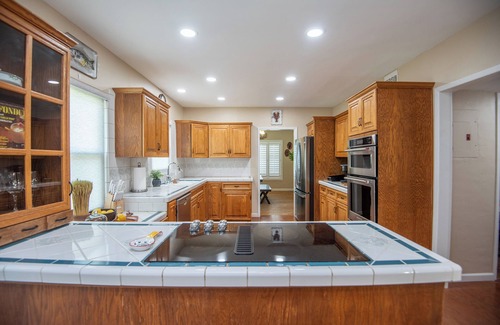 Yuma Townsite House | Chic 4-Bed Mid-Century: Arizona Getaway for your family/group
