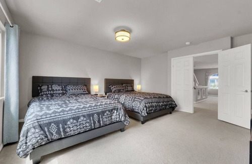 Enterprise House | Chic 4BR Getaway w/Pool Table, Workspace & Parking
