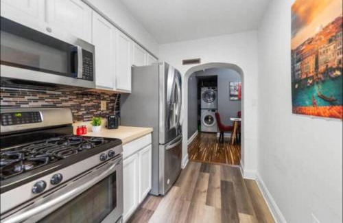 Little Italy House | Chic 5 Bd Home In Little Italy