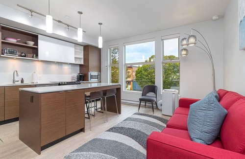 Downtown Victoria Condo | Chic and Cozy Condo in Old Town Victoria