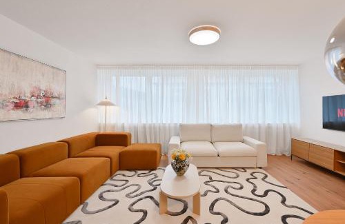 Elberfeld-Mitte Apartment | Chic and Spacious 2-Room Apt in Wuppertal Center
