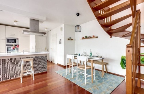Bobigny Apartment | Chic Apart With Terrace and Parking