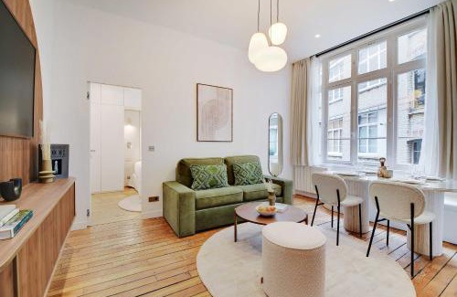 Porte-Saint-Martin Apartment | Chic apartment - 1BR-4P - République