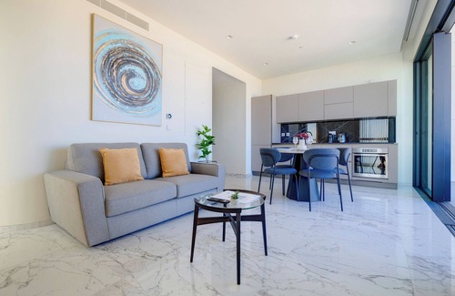 Paceville Apartment | Chic Apartment at Mercury Towers
