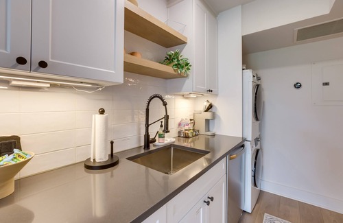 Birmingham Apartment | Chic Birmingham Vacation Rental w/Shared Pool!