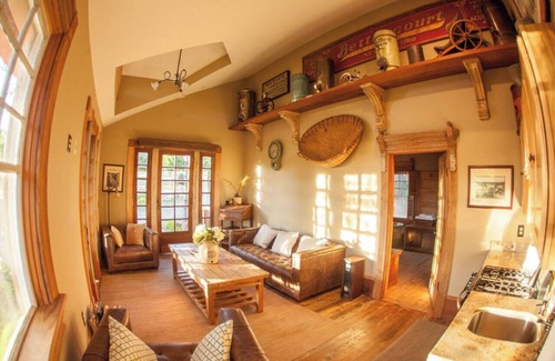 Calistoga Resort | Chic Bunk House at SSS Ranch/Resort Calistoga