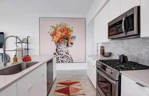 Little Tuscany House | Chic Chic Boom- 2 Bedroom Condo, plus office with Full Murphy Bed