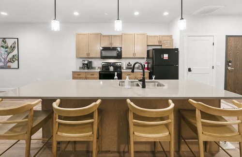Dilworth Condo | Chic Condo in the Beautiful Rail District!