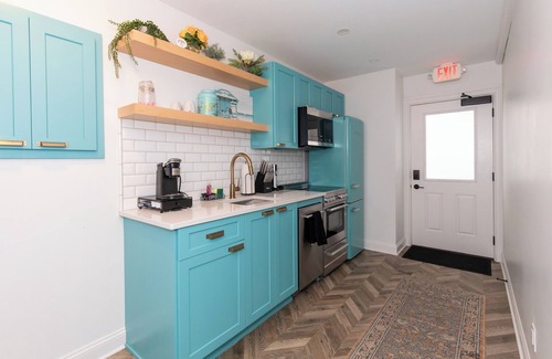 Sandusky Condo | Chic Condo Near Cedar Point