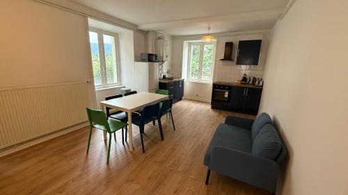 Noiretable Apartment | CHIC & COSY NOIRETABLE F2 53m2 WIFI SMART TV NETFLIX